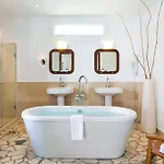 Punta Sur Hotel